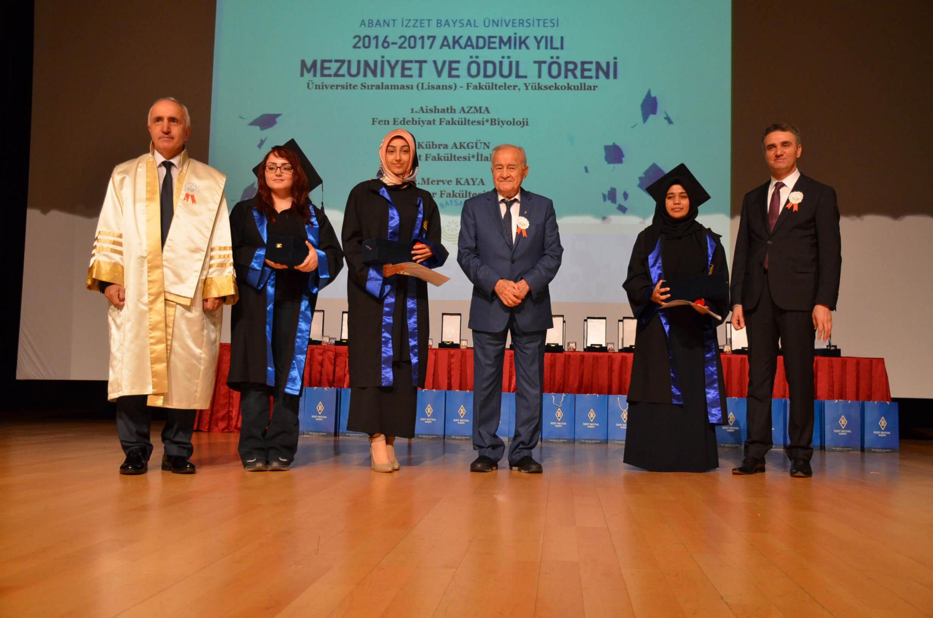 AİBÜ’de 2016-2017 Akademik Yılı Mezuniyet ve Ödül Töreni Düzenlendi